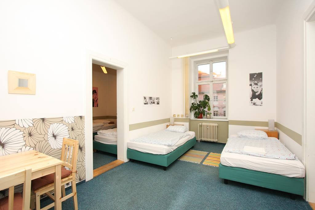 Charles Square Hostel Prag Eksteriør billede