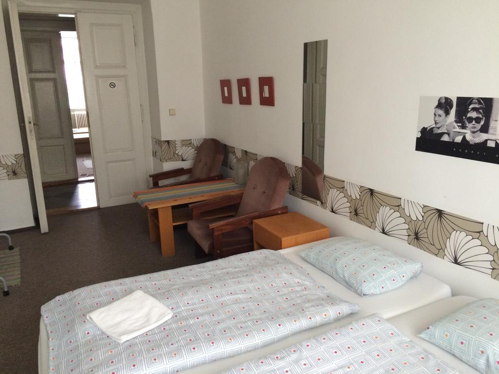Charles Square Hostel Prag Eksteriør billede