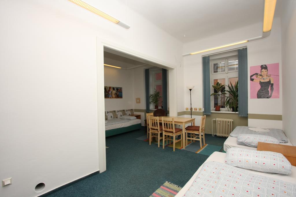 Charles Square Hostel Prag Værelse billede